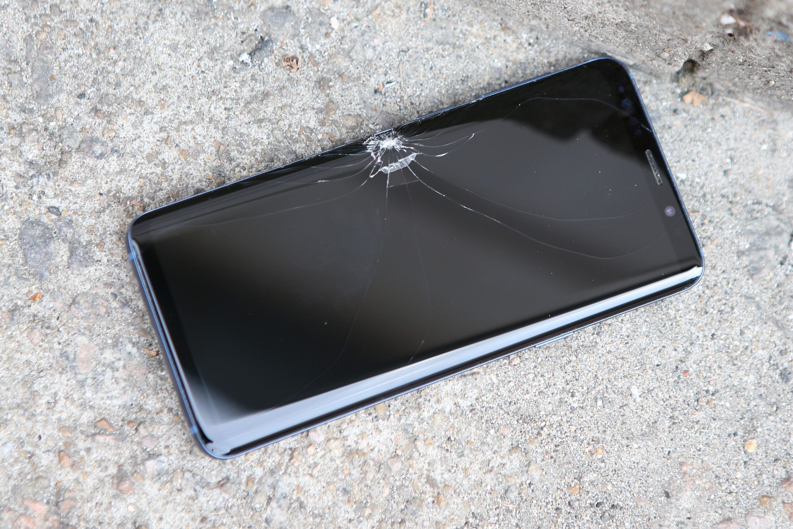 Samsung smartphone with cracked screen